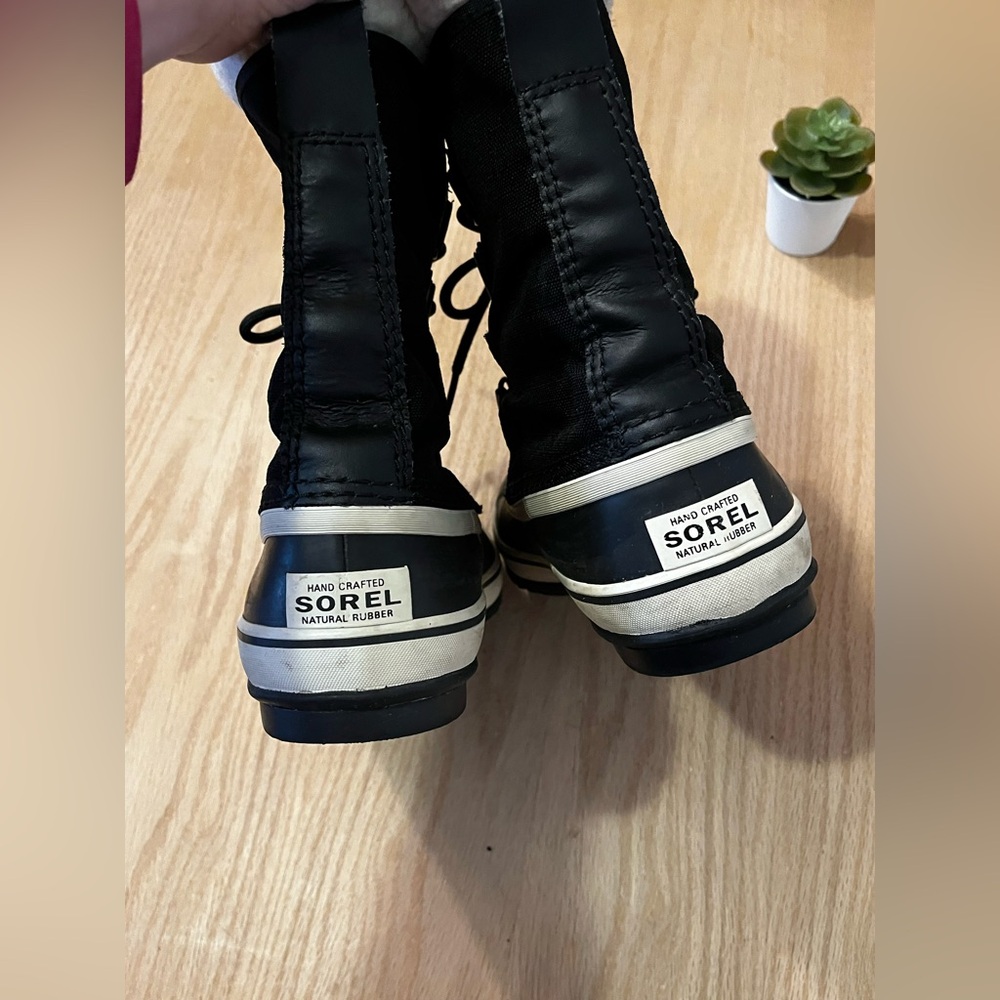 Sorel Winter Carnival Boots - Picture 4 of 6